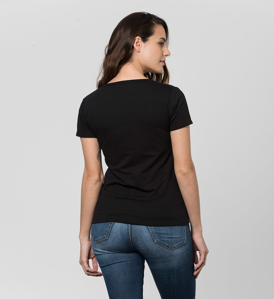 Women's Sweat-Proof Undershirt with wide round Neck / Black